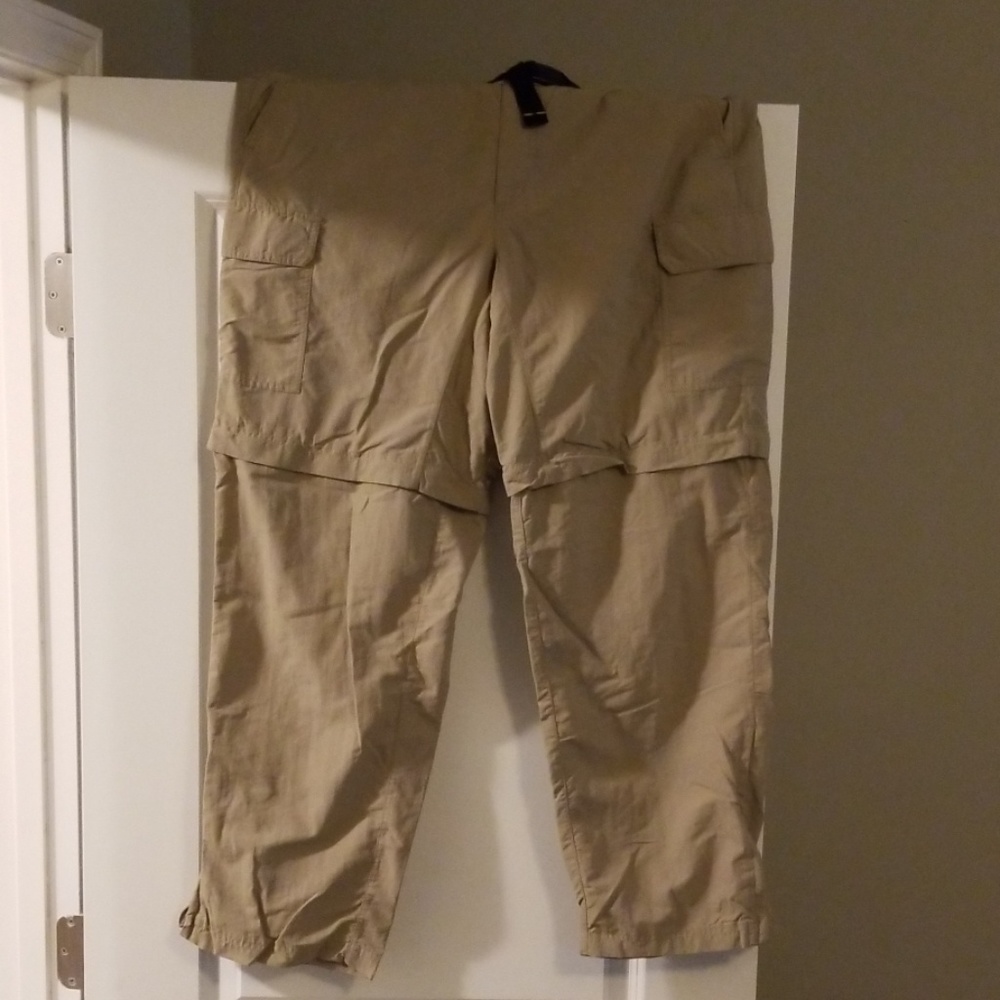 Eddie Bauer Convertible Khaki Pants/shorts